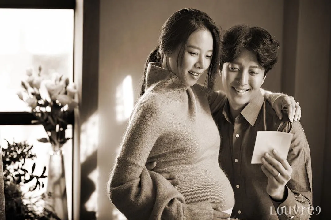 Jo Yoon Hee pamerkan baby bump-nya yang sudah terlihat jelas. © Instagram/mixnutcookie