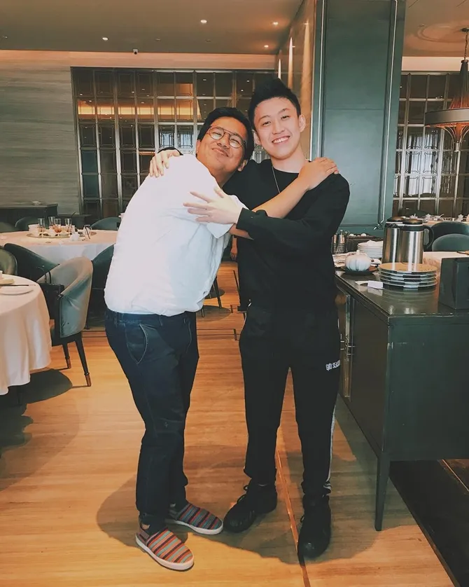 Joshua dan Rich Brian (Credit: instagram.com/jojosuherman)