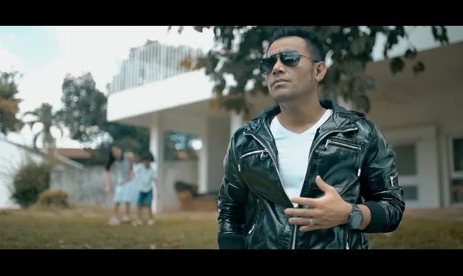 Judika Music Video 'Cinta Karena Cinta' (credit: Youtube Judika - Cinta Karena Cinta | Official Music Video)