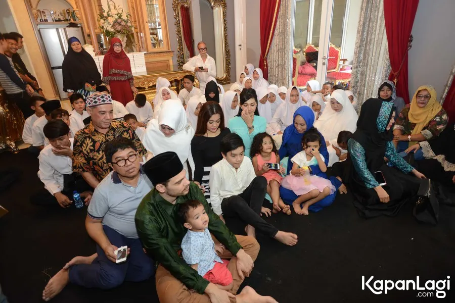 Suasana hangat di kediaman Jupe © KapanLagi.com®/Bayu Herdianto