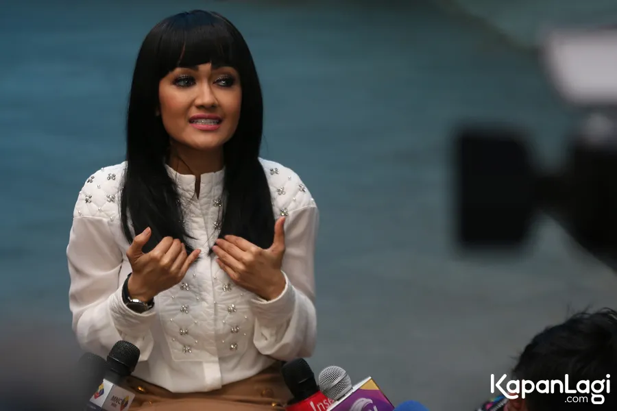 Julia Perez tak mau bahas Dewi Perssik © KapanLagi.com®/Budy Santoso