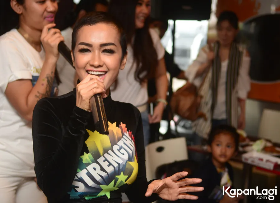 Jupe benarkan ekonominya mengalami penurunan karena mengurangi job © KapanLagi.com®/Bayu Herdianto
