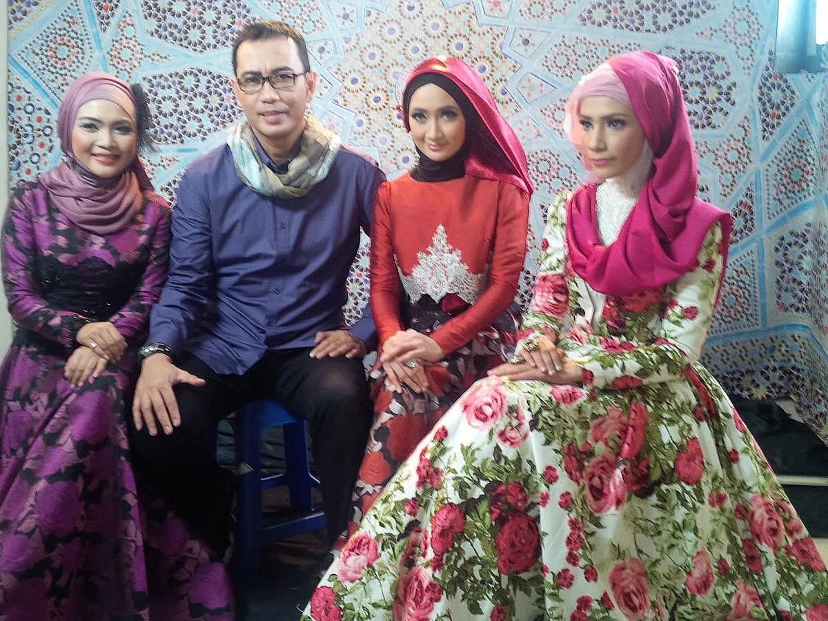 Julian Ismail ingin syiarkan terhadap para wanita untuk berhijab