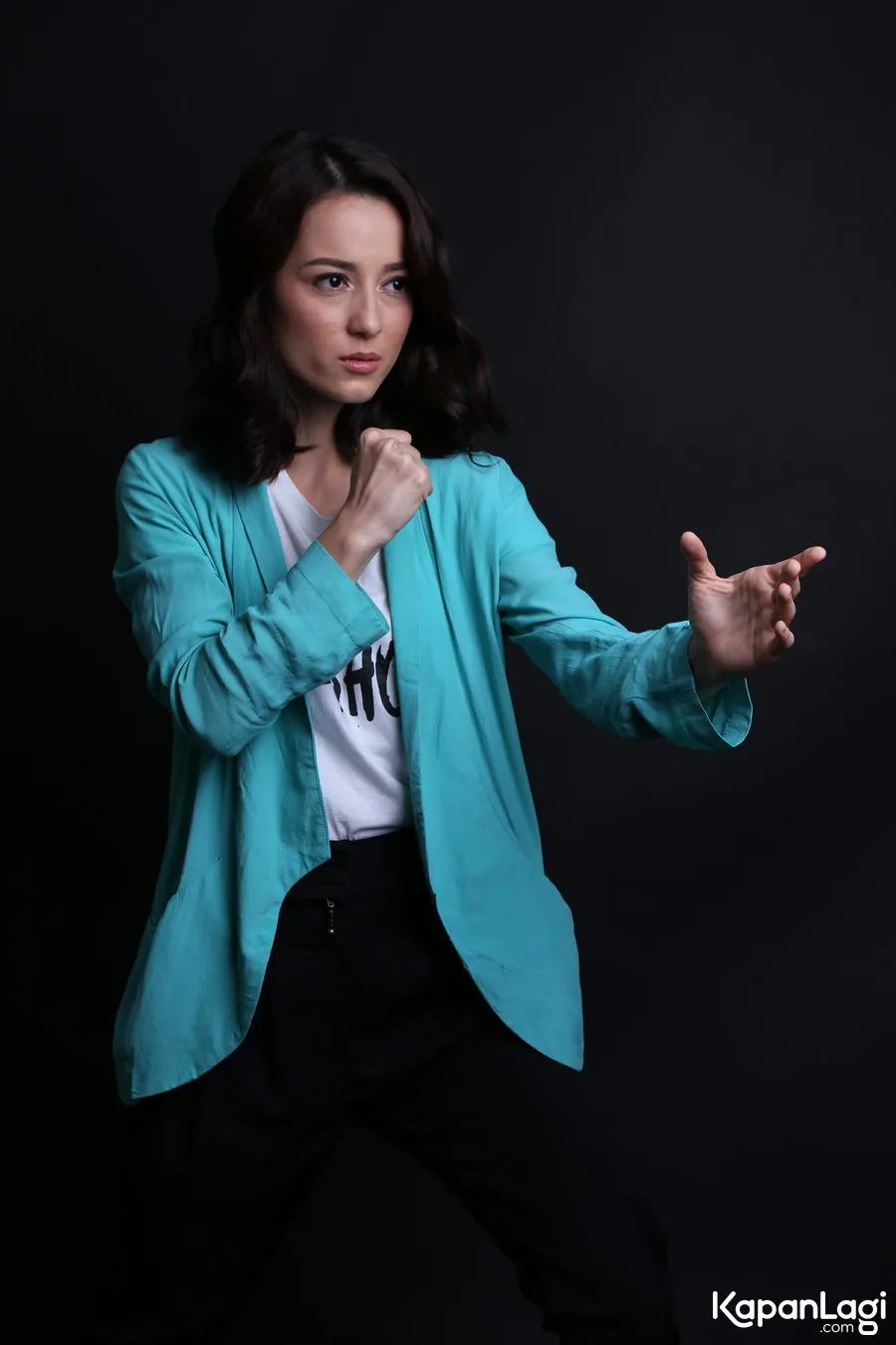 Julie terkesima dengan kekompakan tim Headshot/©KapanLagi.com®/Agus Apriyanto