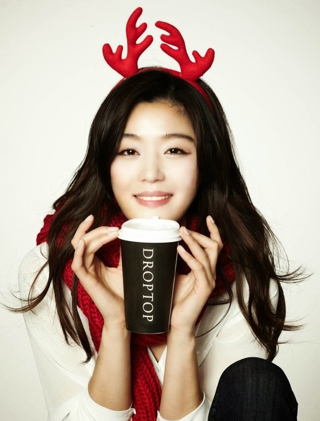 Jun Ji Hyun dalam satu produk yang diiklankannya © Drop Top