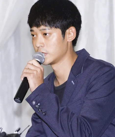 Jung Joon Young © Soompi