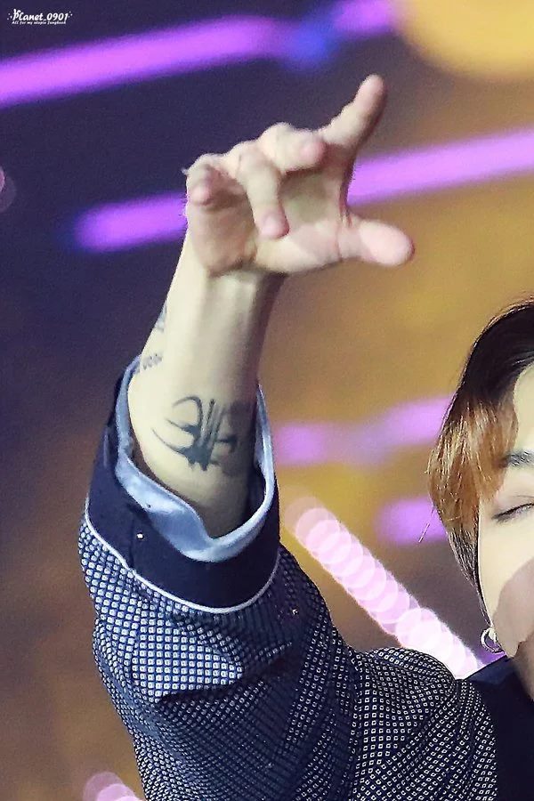 BTS: Jungkook Gets Friendship Tattoo Behind Ear, Reveals Full Sleeve, V  Gets His '7' Between Moles on Arm - News18