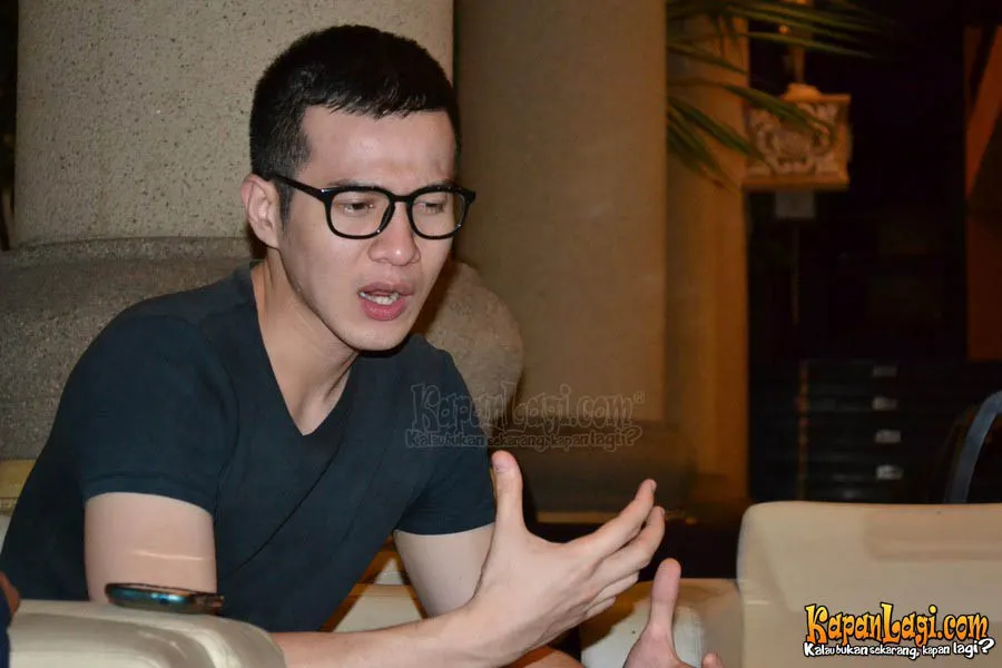 Bercerita soal syuting 5 CM, Junot begitu serius dan antusias ©KapanLagi.com®/Adhib Mujaddid