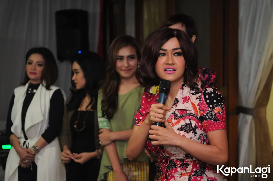 Dalam curhatnya Jupe menyinggung kasus Zaskia Gotik © KapanLagi.com®/ Bayu Herdianto