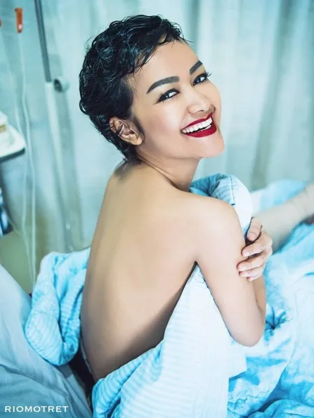 Julia Perez kabarnya masih berada di ruang observasi © Instagram.com/juliaperrezz