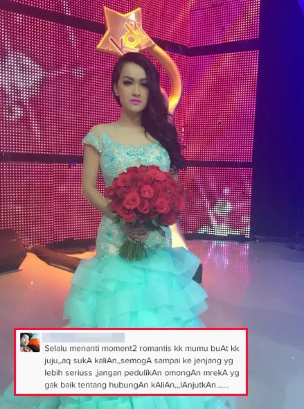 Jupe dapat bunga mawar dari Mumu @ instagram.com/juliaperrezz