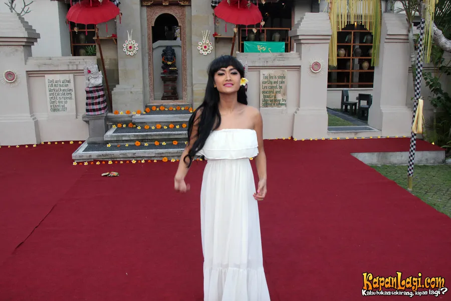 Jupe membahas banyak hal di bukunya termasuk soal perkawinan. ©KapanLagi.com®