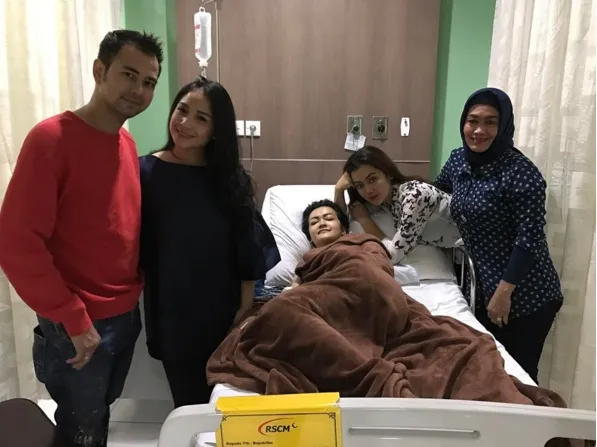 Julia Perez masih berjuang untuk melawan penyakit kanker yang dideritanya. /©instagram.com/juliaperrezz