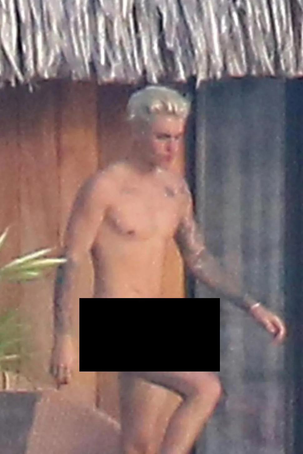 Justin Bieber tertangkap kamera tanpa busana © Fameflynet