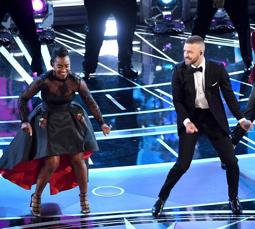 Justin Timberlake ajak para penonton dan tamu Oscar 2017 untuk ikut bergoyang bersamanya © instagram.com/womansdayaus