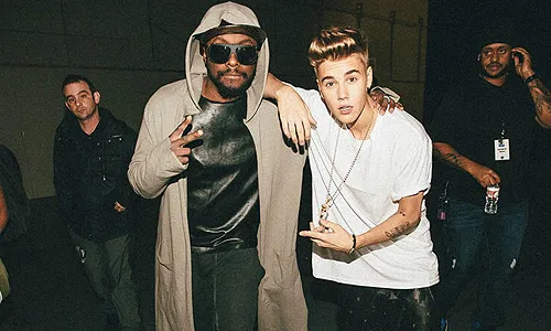 Bersahabat? @www.j-14.com