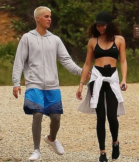 Justin kembali kencani Ashley © TMZ