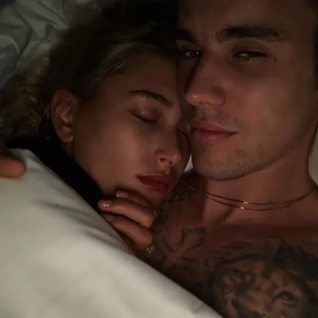 Justin Bieber Peluk Mesra Hailey Baldwin