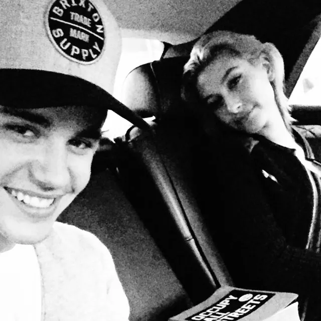 Foto selfie yang diunggah Justin @ instagram.com/justinbieber