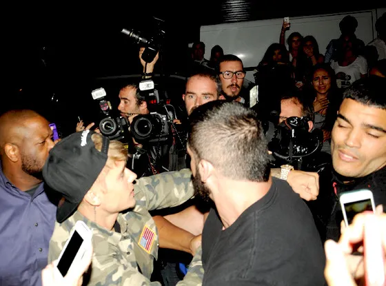Justin serang paparazzi? @ istimewa
