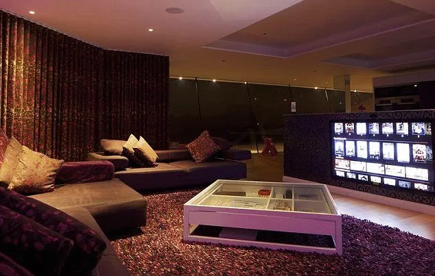 Penampakan bagian dalam rumah baru Justin © dailymail.co.uk