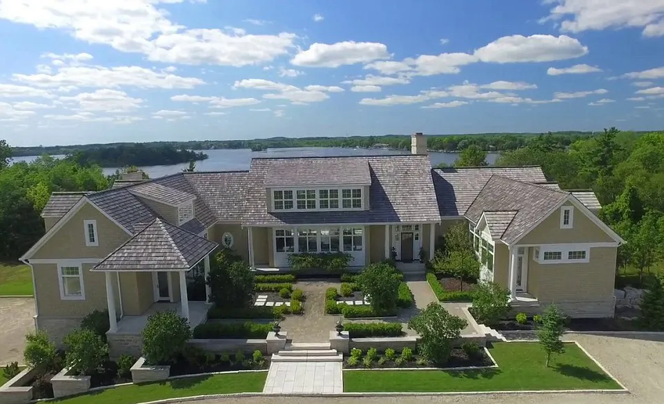 Inilah mansion Justin yang terletak di Kanada © Rego Realty via dailymail.co.uk