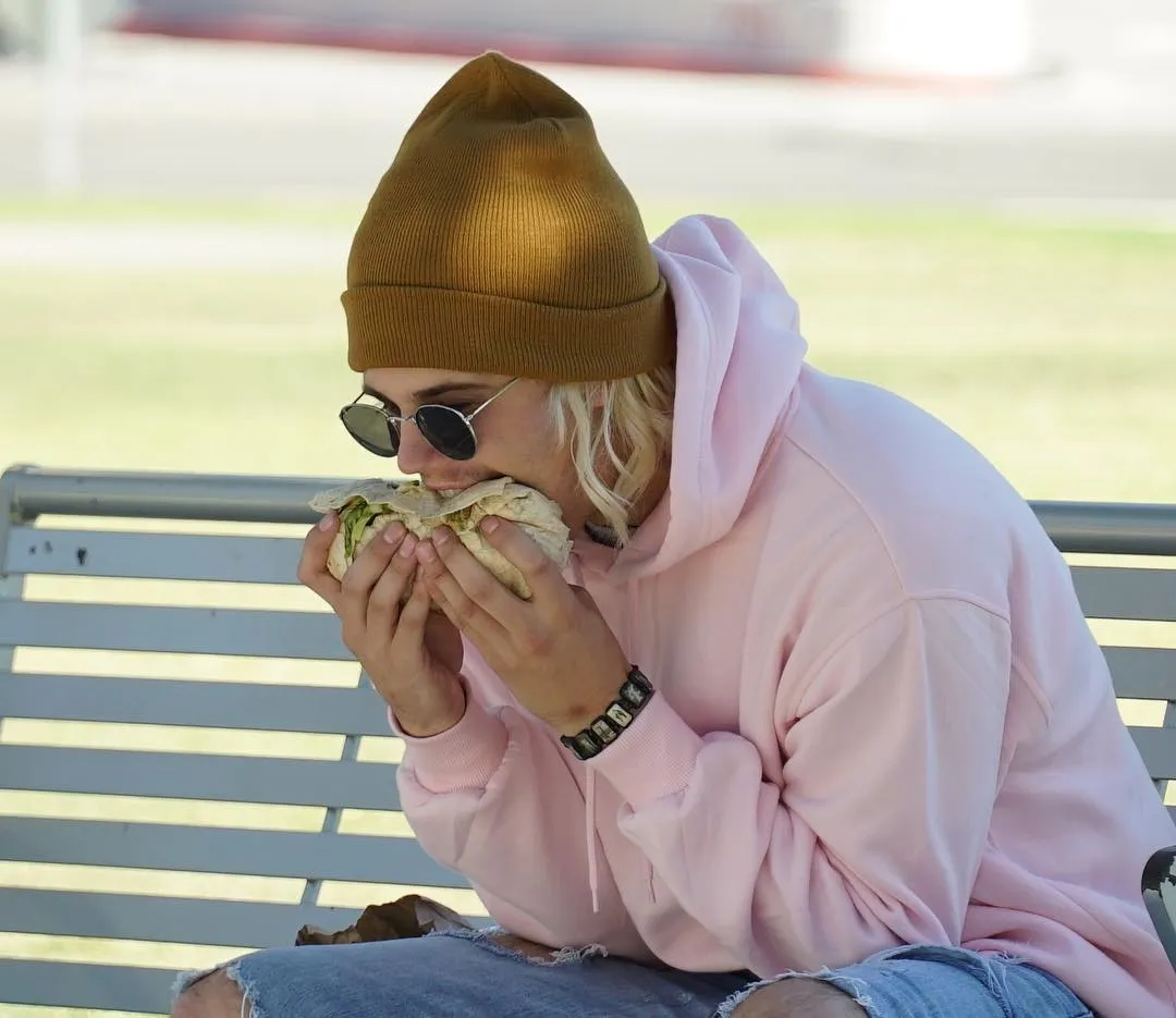 Justin Bieber yang ini versi KW lho! Â© instagram.com/bradsousaa