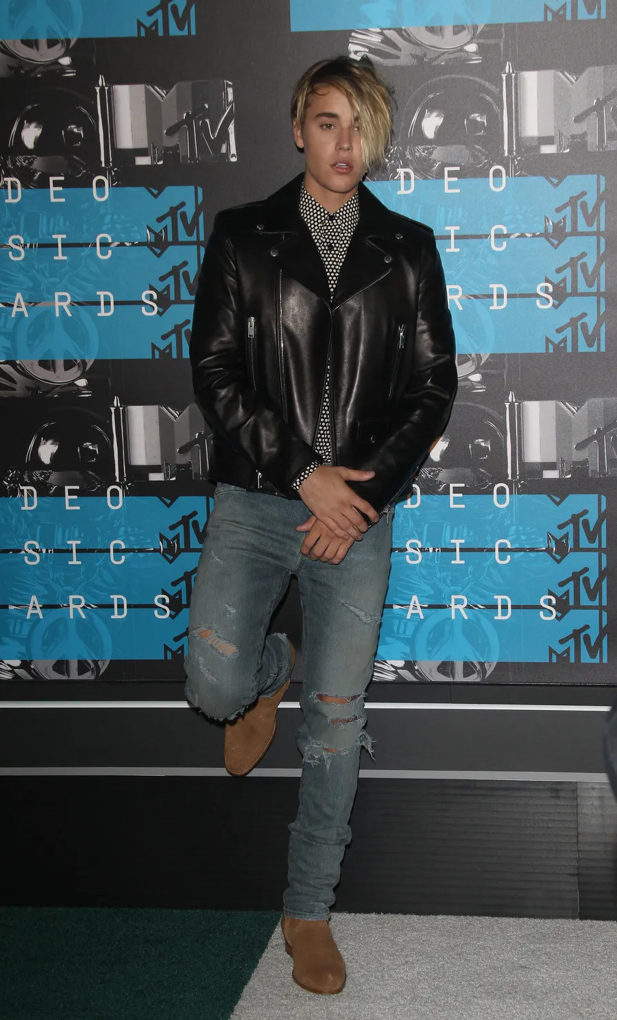 Penampilan Justin di MTV VMA 2015 © Splashnews.com