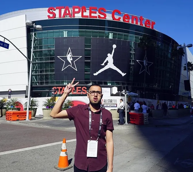 Kemal mendapat kesempatan spesial untuk liputan di Los Angeles. © Instagram/kemalpalevi