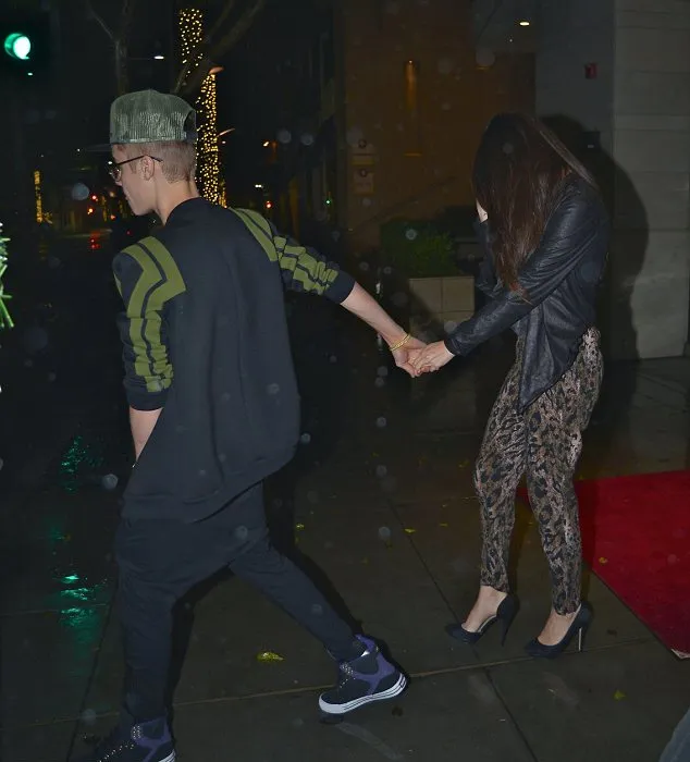Justin Bieber - Selena Gomez @ dailymail.co.uk