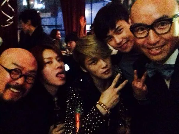 Jaejoong dan Heechul menghadiri pesta ulang tahun Hong Suk Chun @allkpop.com