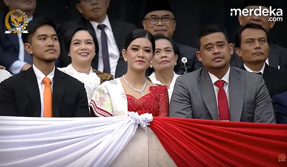 Ditemani Adik dan Suami