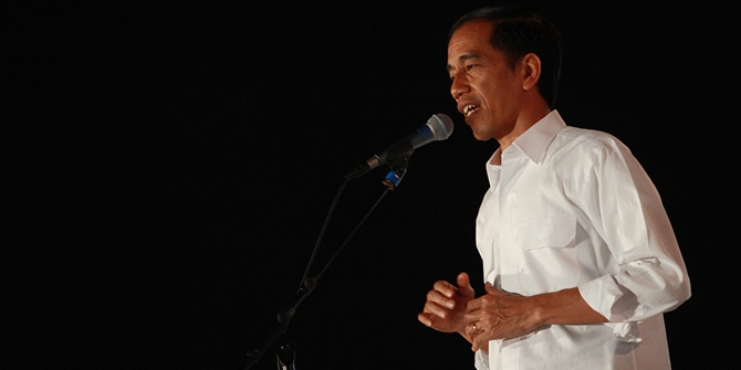 Dalam prosesi pernikahan kali ini, Jokowi mengaku merasakan betul perbedaannya dibanding saat menikahkan anak pertama, Gibran. © KapanLagi.com/Agus Apriyanto