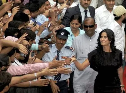 Biasanya Katrina ramah pada fansnya, demikian pula dengan sopirnya. Hanya kali ini saja yang berbeda ©pinkvilla