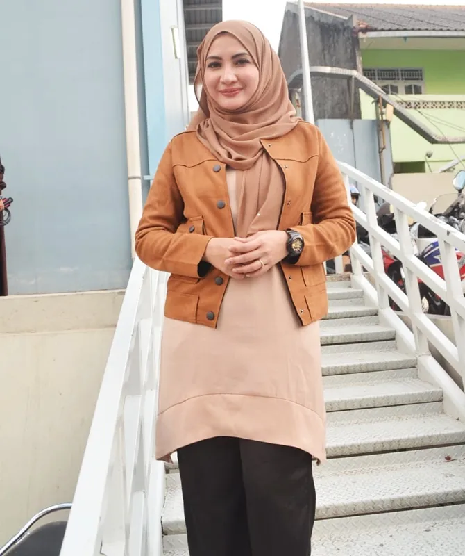 Natalie Sarah ingin mendalami ilmu agama Islam. © KapanLagi.com