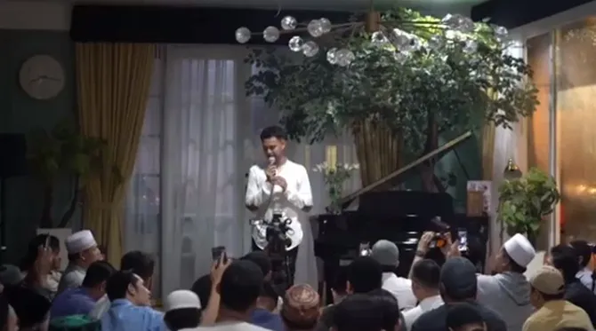 Raffi Ahmad berikan sambutan © instagram.com/raffinagita1717