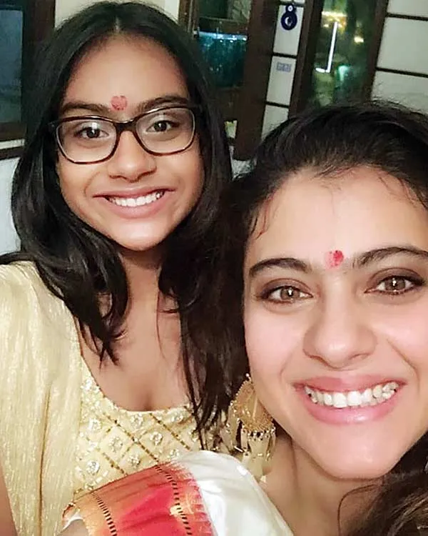Nysa yang ajari Kajol main Instagram ©instagram/kajol