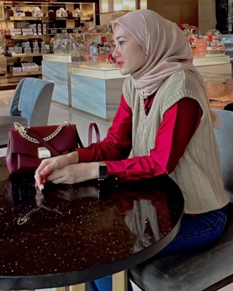 Mirip Dengan Lesti