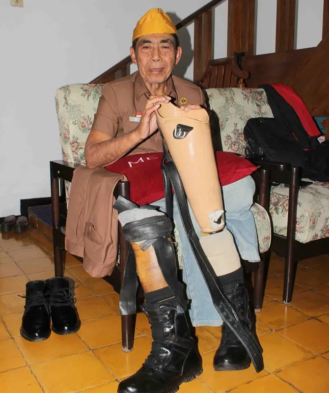 Kaki Palsu Kakek Samad © KapanLagi.com/Darmadi Sasongko