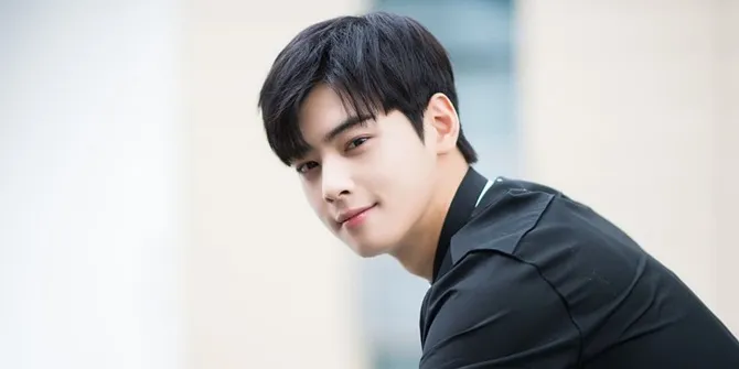 Cha Eun Woo © Naver x Dispatch