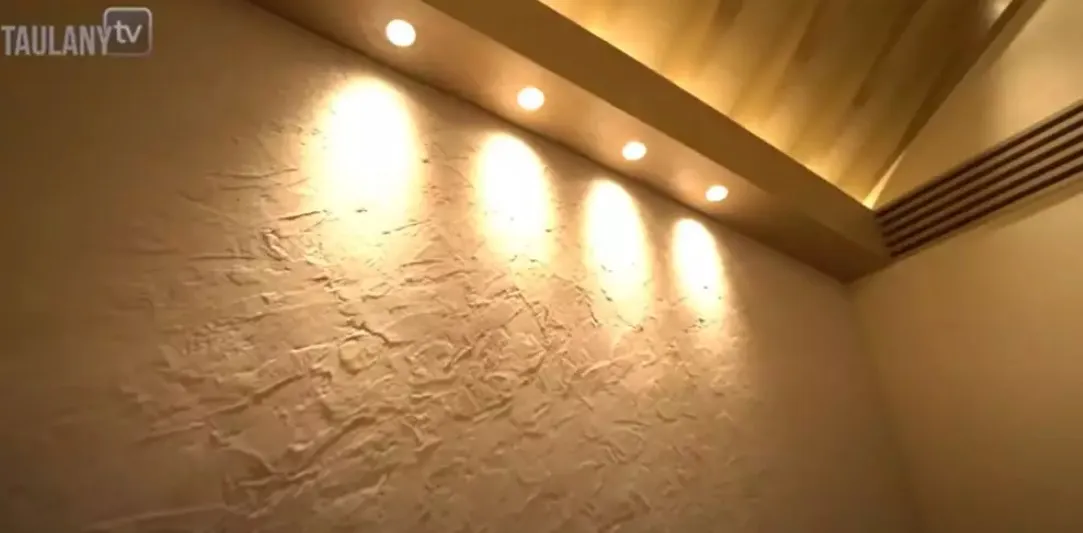 Potret kamar tidur di rumah Maia Estianty (Sumber: YouTube/Taulany TV)