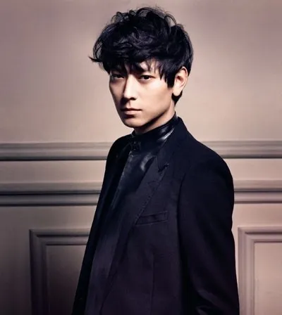 Kang Dong Won, aktor yang yang jadi tipe ideal Hyorin © elle.co.kr