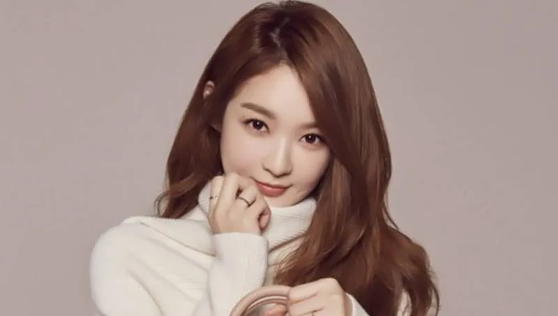 Kang Min Kyung tak punya teman saat awal pindah sekolah © allkpop.com
