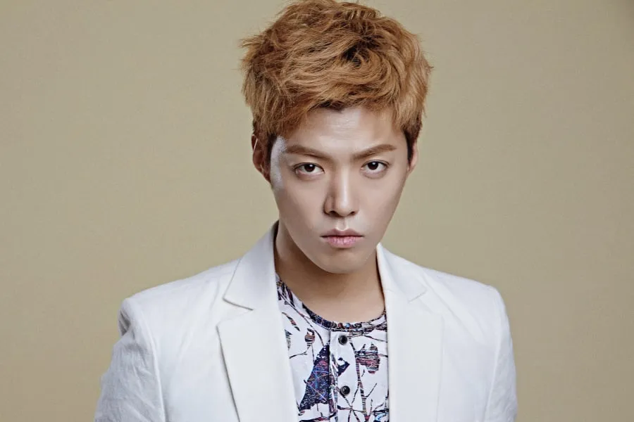 Kangnam menjadi korban kecelakaan mobil beruntun. © soompi.com