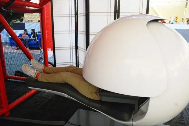 Napping pods di kantor youtube (credit: huffingtonpost.com)