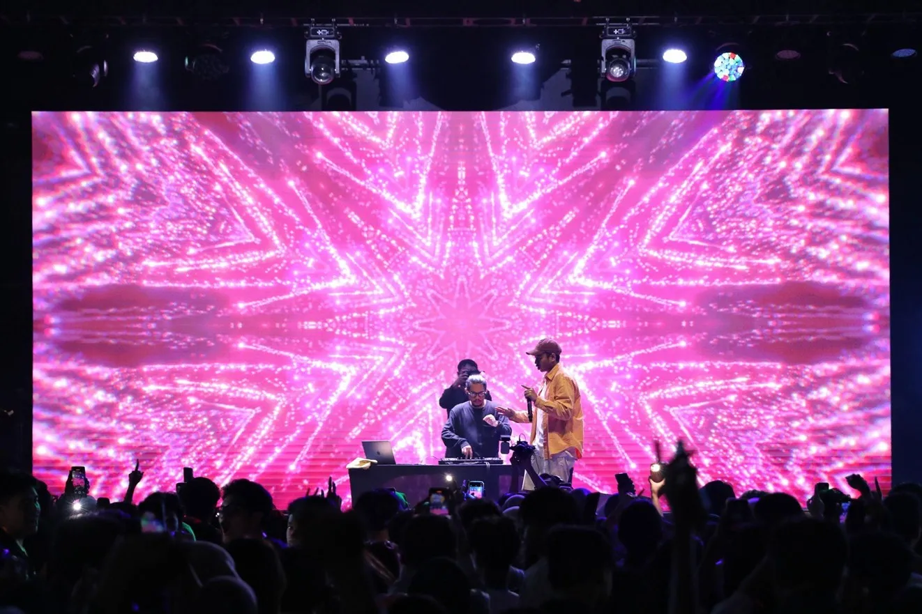 Pasming Based dan DJ AJILAFBOY di KapanLagi Pensi 2025.