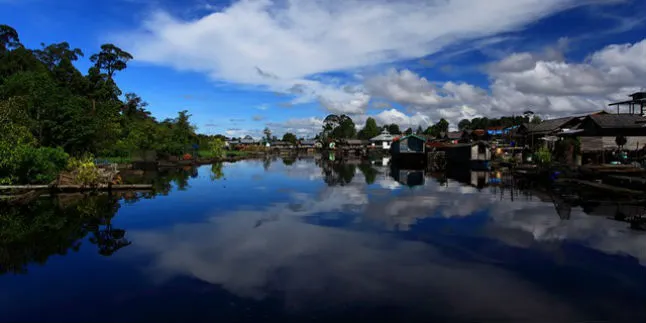 Pemandangan Sungai Kapuas