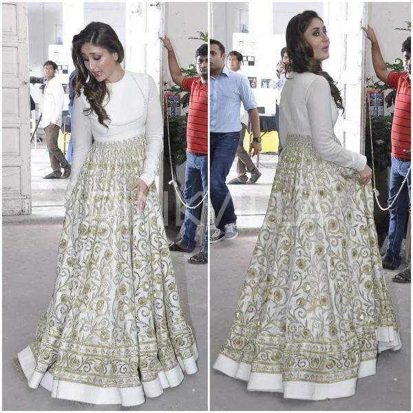 Kareena lagi-lagi tampak anggun dan glamor, bikin terpesona! © Pinkvilla.com