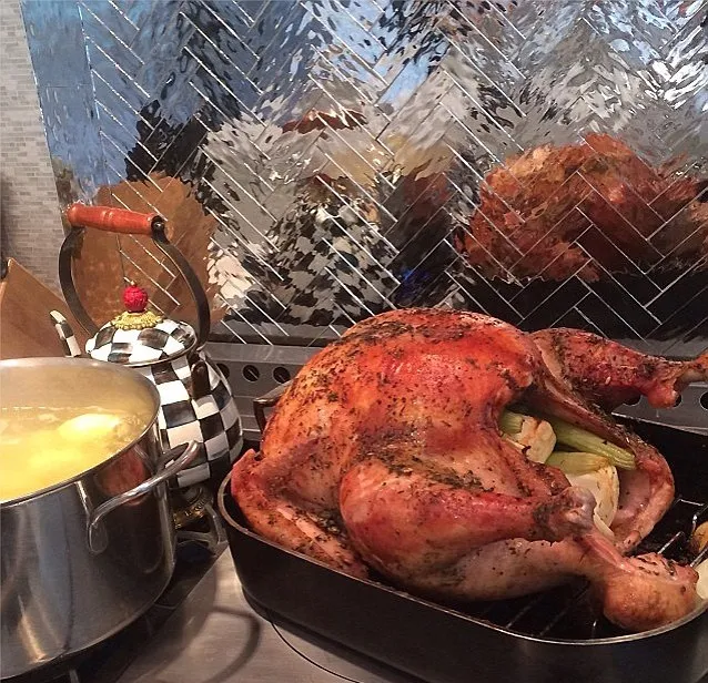 Hidangan Thanksgiving keluarga Kardashian @ dailymail.co.uk