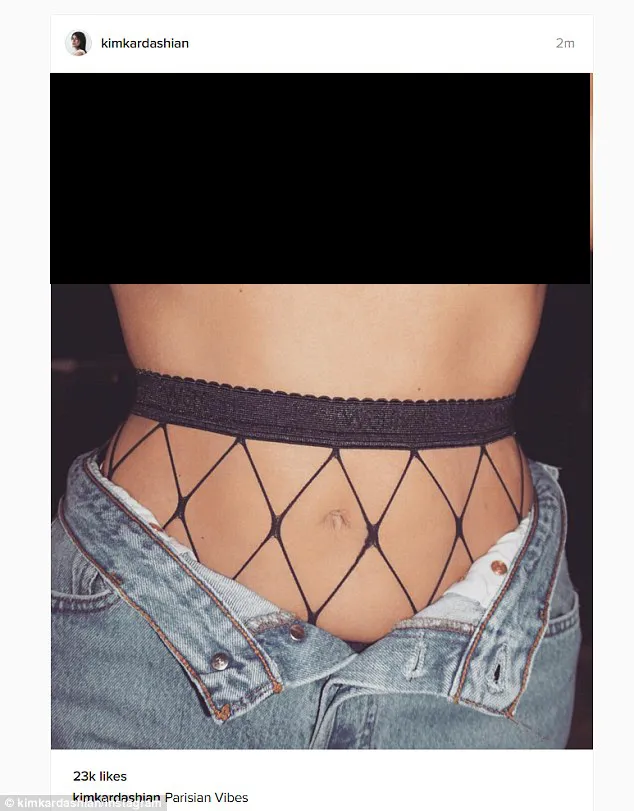 Kim pamer foto topless © instagram.com/kimkardashian